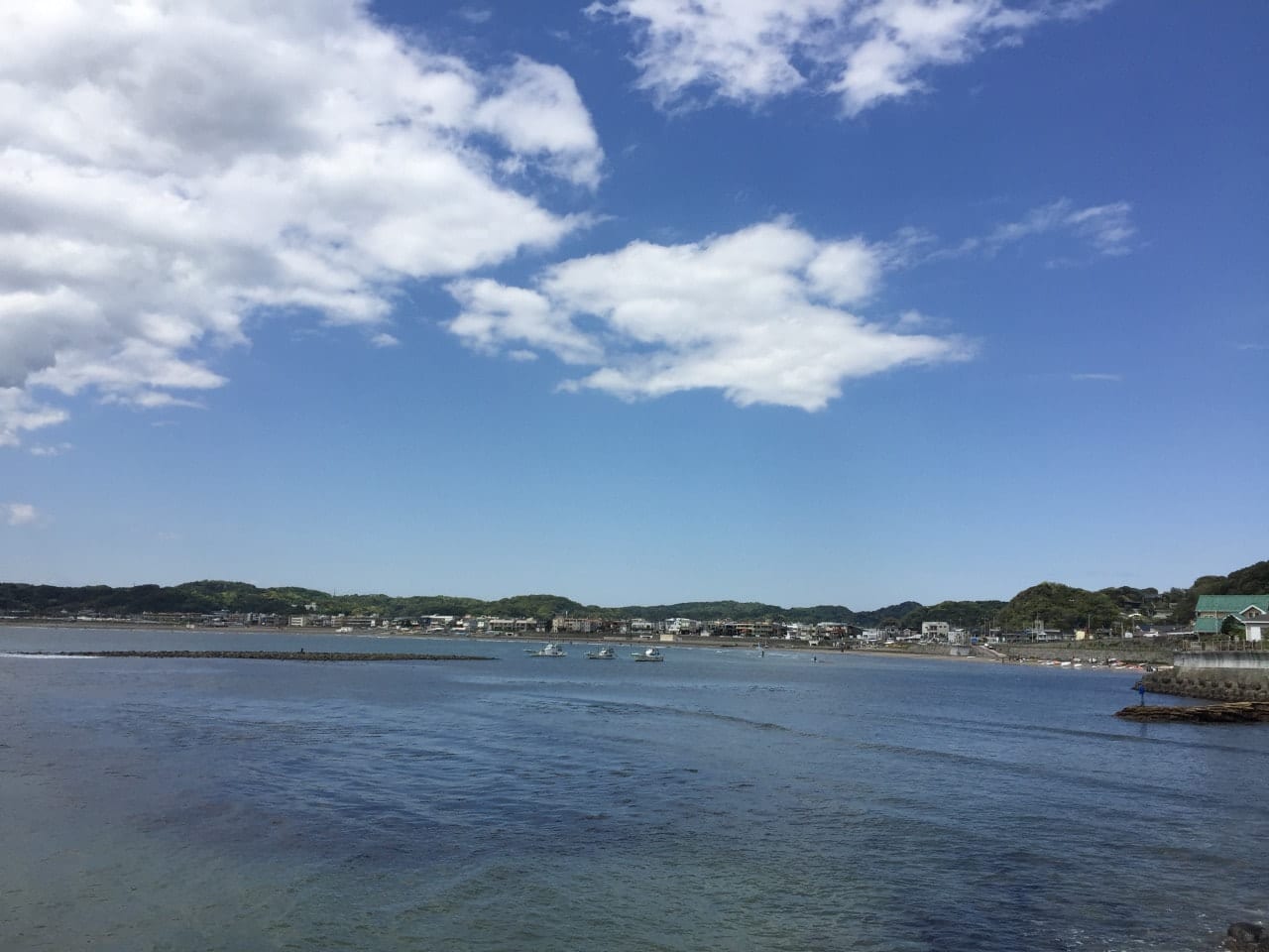 天気も良くなってきて、海がきれいです