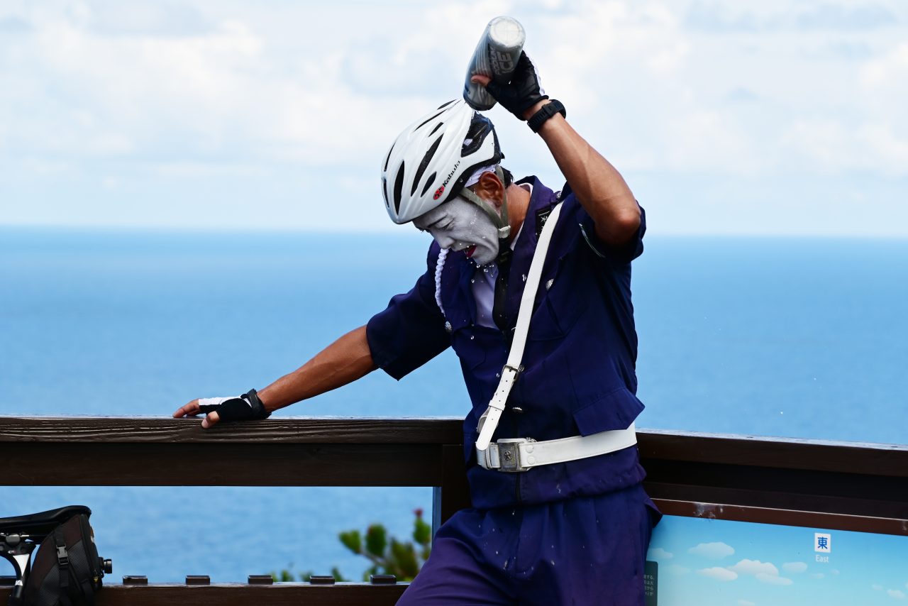 今回のライドでの一番の強敵は「暑さ」です。この日の最高気温は35℃を記録。
