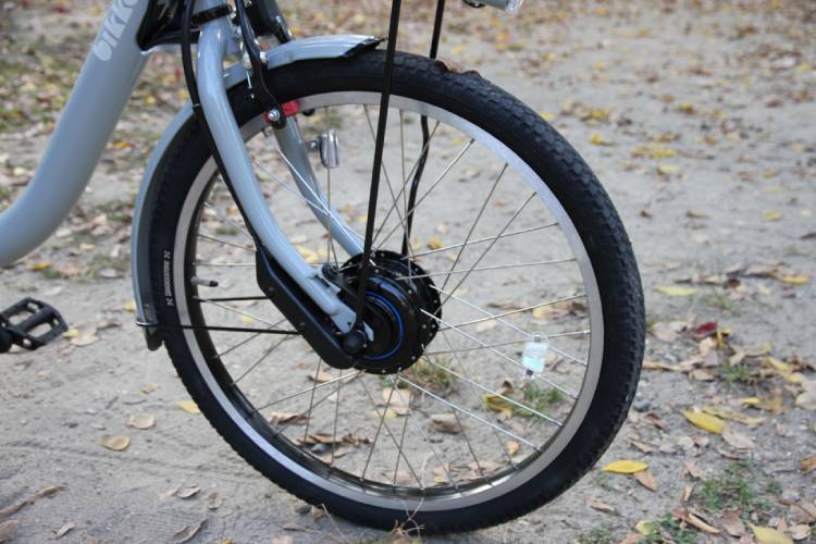 前輪にモーターがある両輪駆動方式